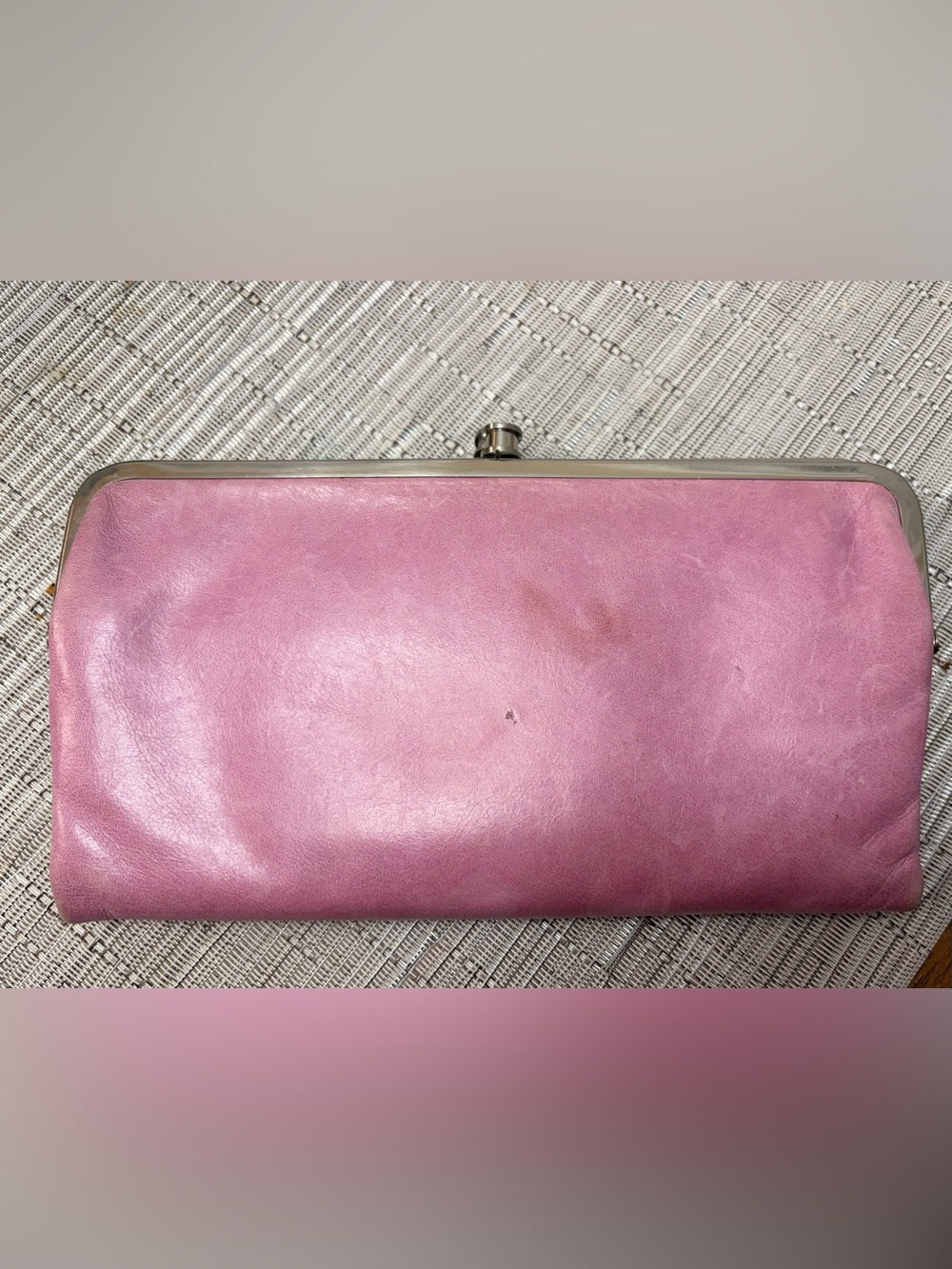 Hobo Lauren Pink Leather Frame Clutch Wallet birthday lining